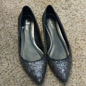 Nine West Size 8 Dark Silver Glitter Flats EUC